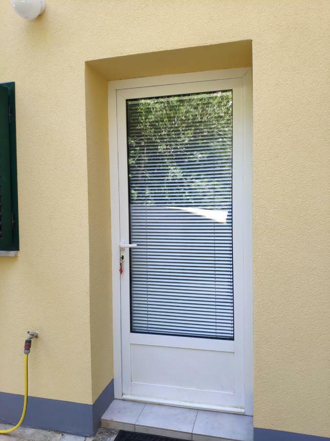 Apartment Zdenka Veli Losinj Luaran gambar