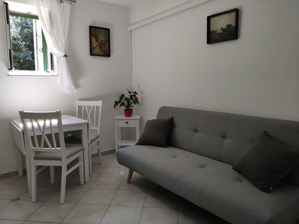 Apartment Zdenka Veli Losinj Luaran gambar
