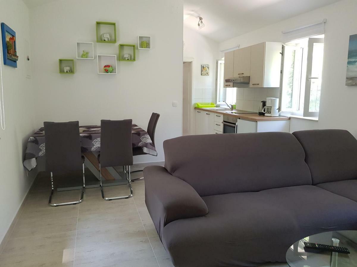Apartment Zdenka Veli Losinj Luaran gambar
