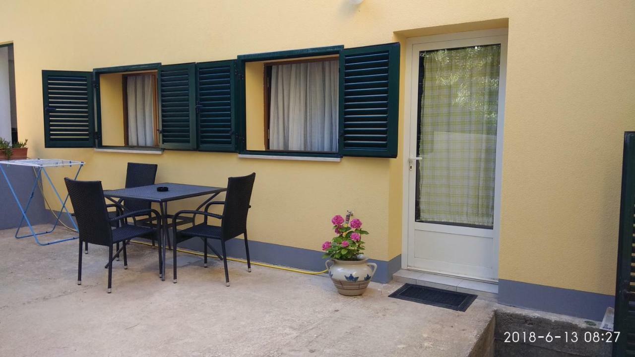 Apartment Zdenka Veli Losinj Luaran gambar