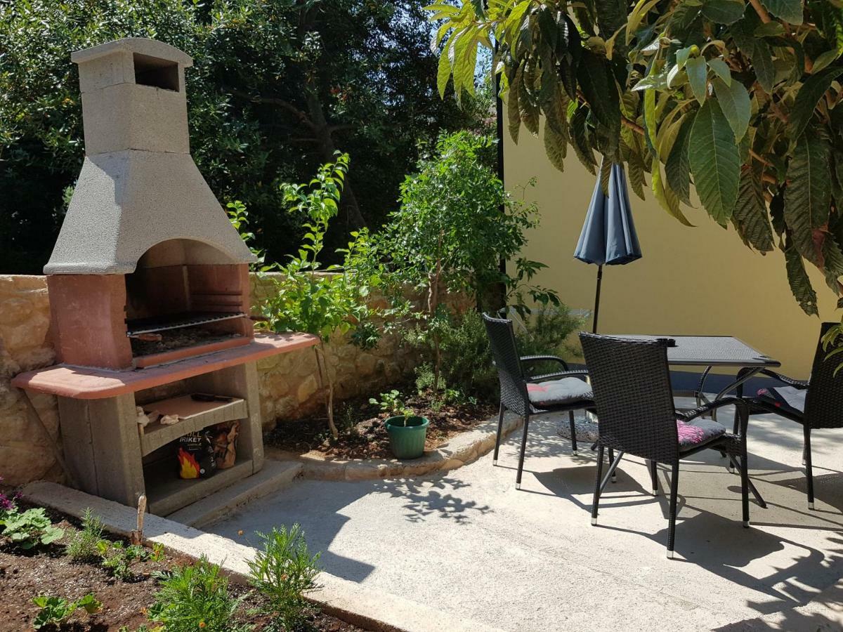Apartment Zdenka Veli Losinj Luaran gambar
