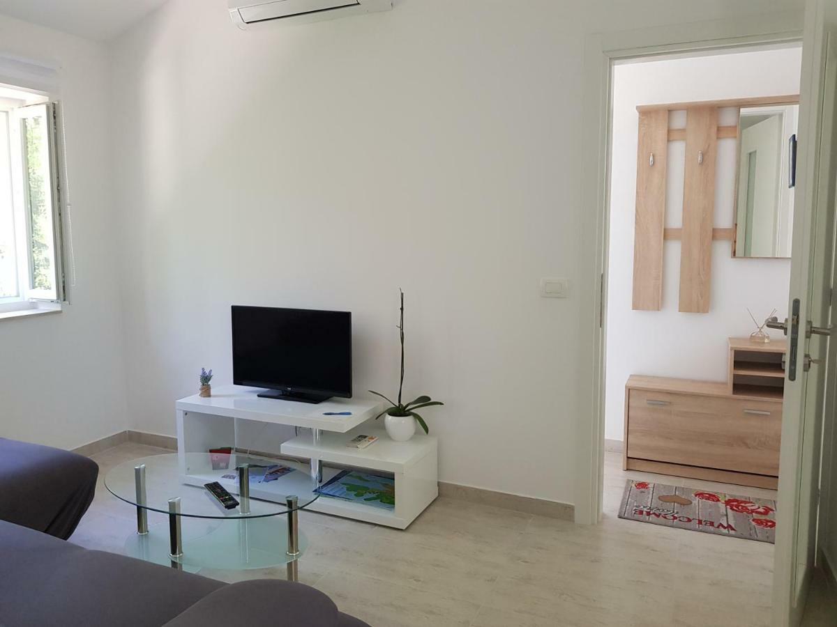 Apartment Zdenka Veli Losinj Luaran gambar