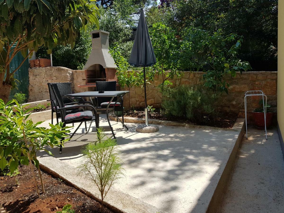 Apartment Zdenka Veli Losinj Luaran gambar